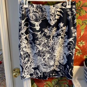 Beautiful brand new Loft skirt!